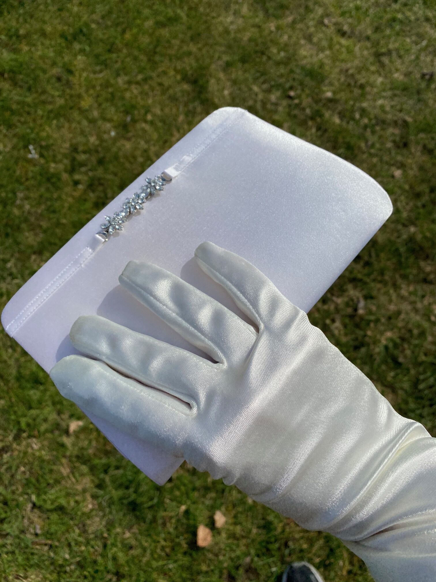 Balväskor & balhandskar